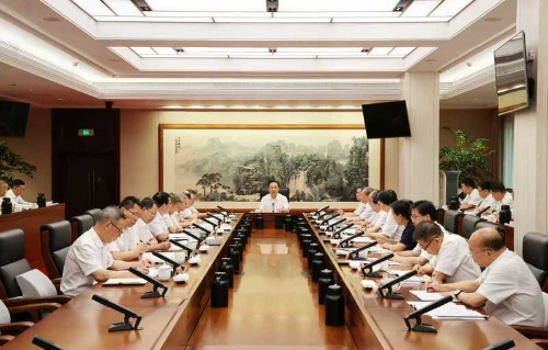 省委常委会召开会议 认真学习贯彻习近平总书记重要文章重要论述精神 研究促进民营经济高质量发展和省委巡视等工作 省委书记王浩主持