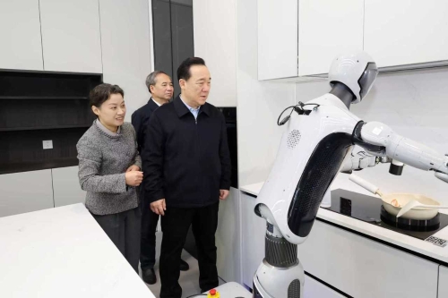 王浩赴宁波宣讲全国两会精神并调研