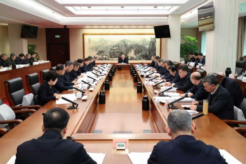 省委常委会会议听取相关工作汇报 坚决贯彻习近平总书记重要指示精神 全力推动各项工作落实到位落地见效 省委书记王浩主持