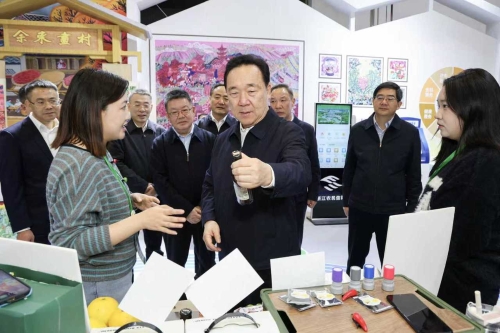 王浩在考察2025浙江农业博览会时强调 提升农业现代化水平 推动“土特产富”全链发展