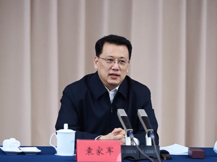 袁家军:把未来社区建成以人为核心现代化基本单元和人民幸福美好家园